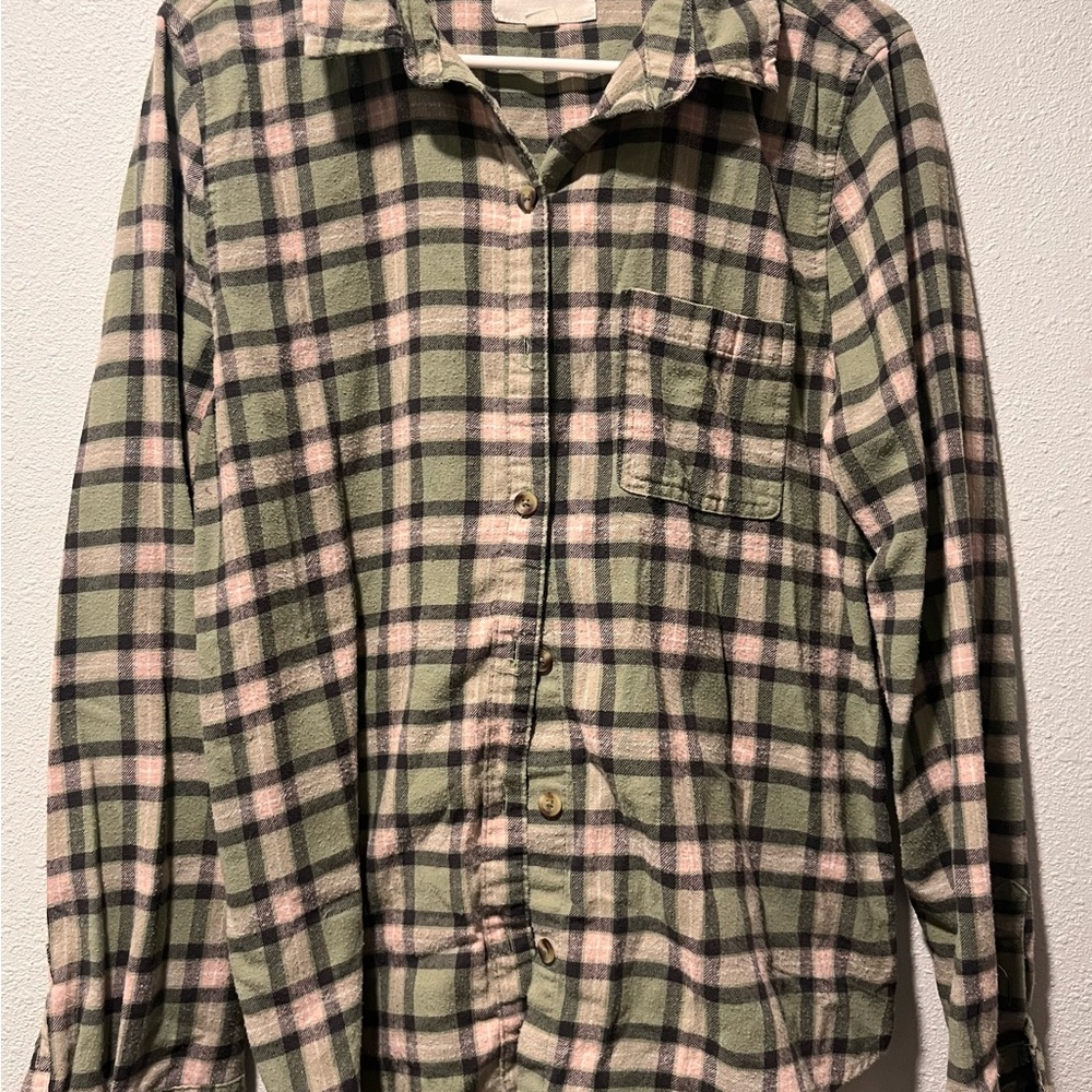 Aeropostale Women’s Green and Pink Plaid Casual Flannel. Used, good condition.